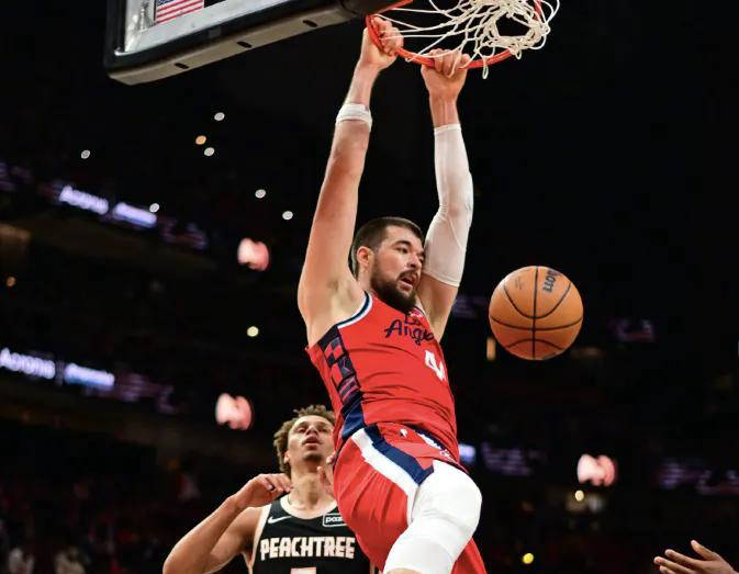  法国杯倒计时，洛杉矶快船关键时刻状态回暖，细节引发关注，球迷炸锅，团队化学反应显著