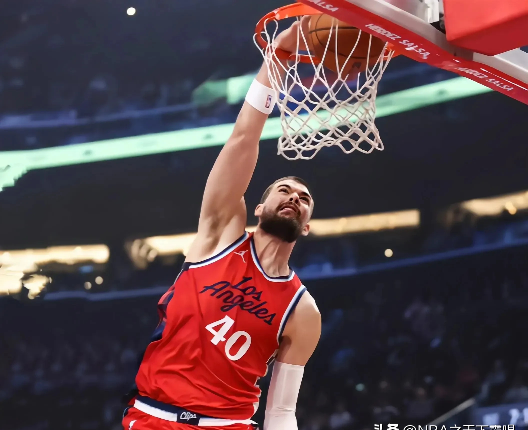  法国杯倒计时，洛杉矶快船关键时刻状态回暖，细节引发关注，球迷炸锅，团队化学反应显著