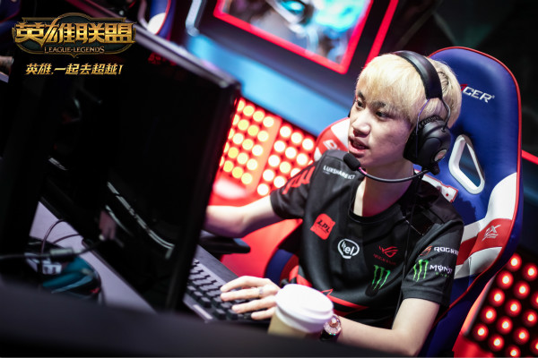 关于TheShy新星连败表现惊艳,加拿大队未来可期!的信息 关于TheShy新星连败表现惊艳,加拿大队未来可期!的信息