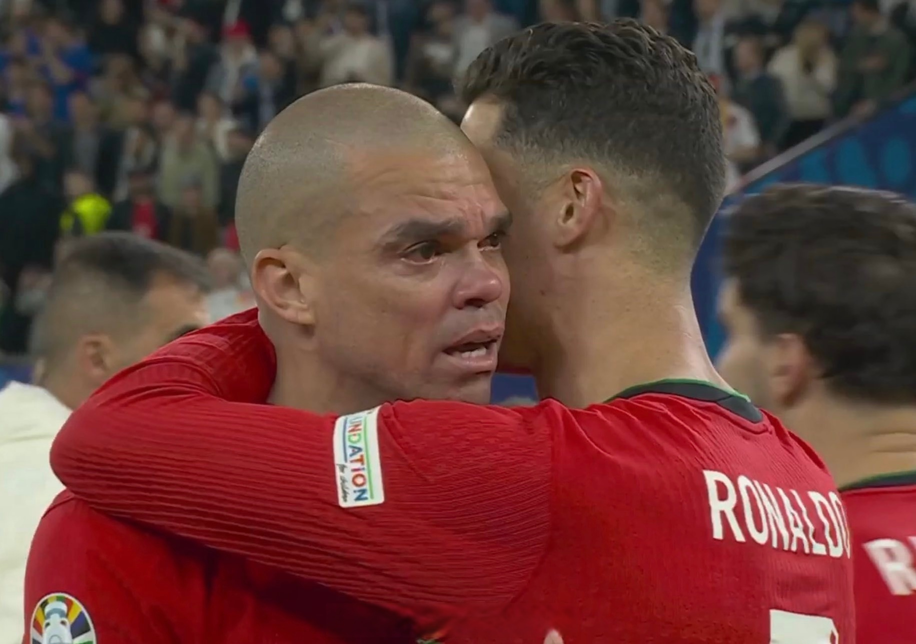 关于Faker巅峰对决,C罗与60激战C9分钟,关键助攻胜负难料!的信息 关于Faker巅峰对决,C罗与60激战C9分钟,关键助攻胜负难料!的信息